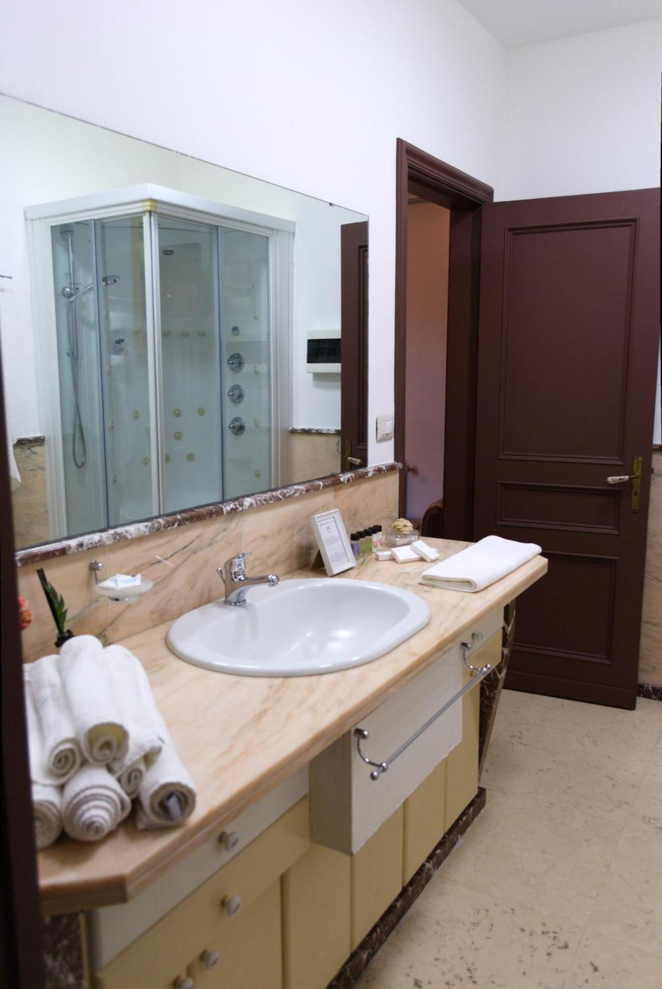 Allure Palace Acireale Exterior photo
